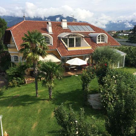 Villa Raifer Appiano Sulla Strada Del Vino Esterno foto